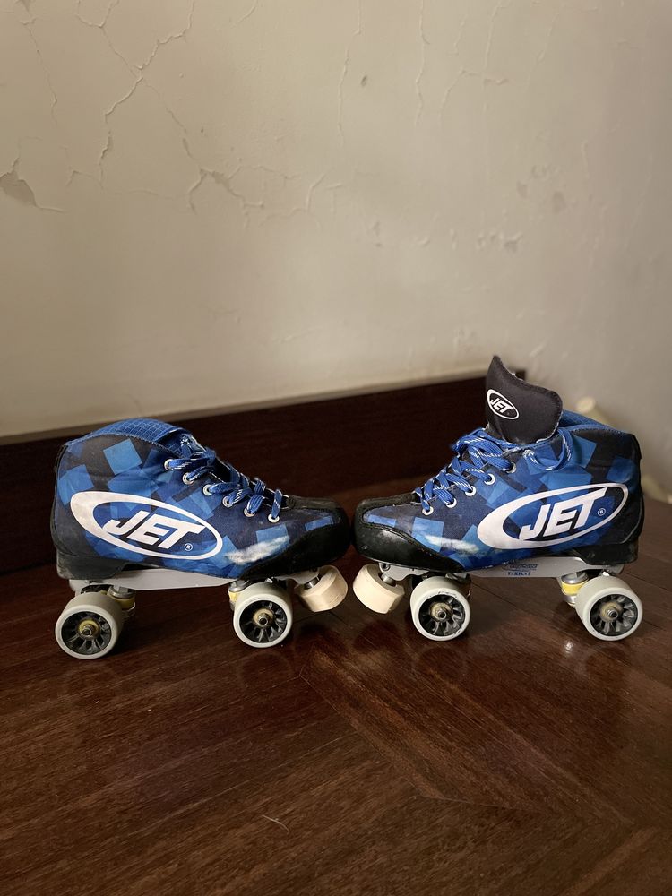 Patins Completos de Hóquei Patins N°45 (pouco uso)