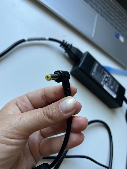 Zasilacz ladowarka do laptopa 19V 90W