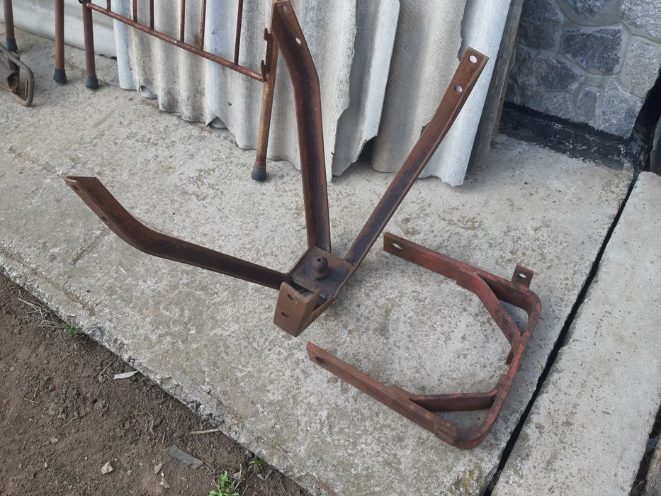 Одноосну раму на саморобний міцний прицеп продам