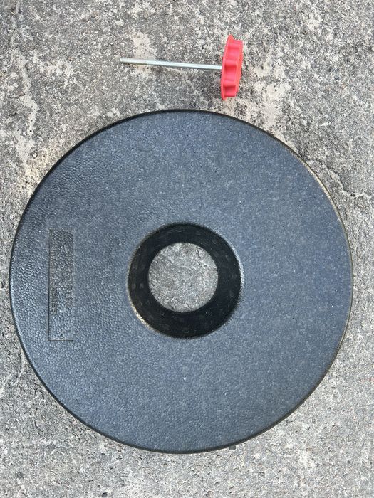 Оригінальна обшивка кріплення запасного колеса Toyota Corolla e150