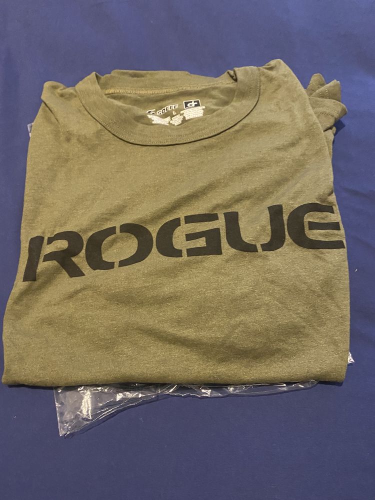 Rogue crossfit Tshirt L