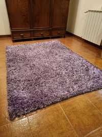 Carpete cor lilás