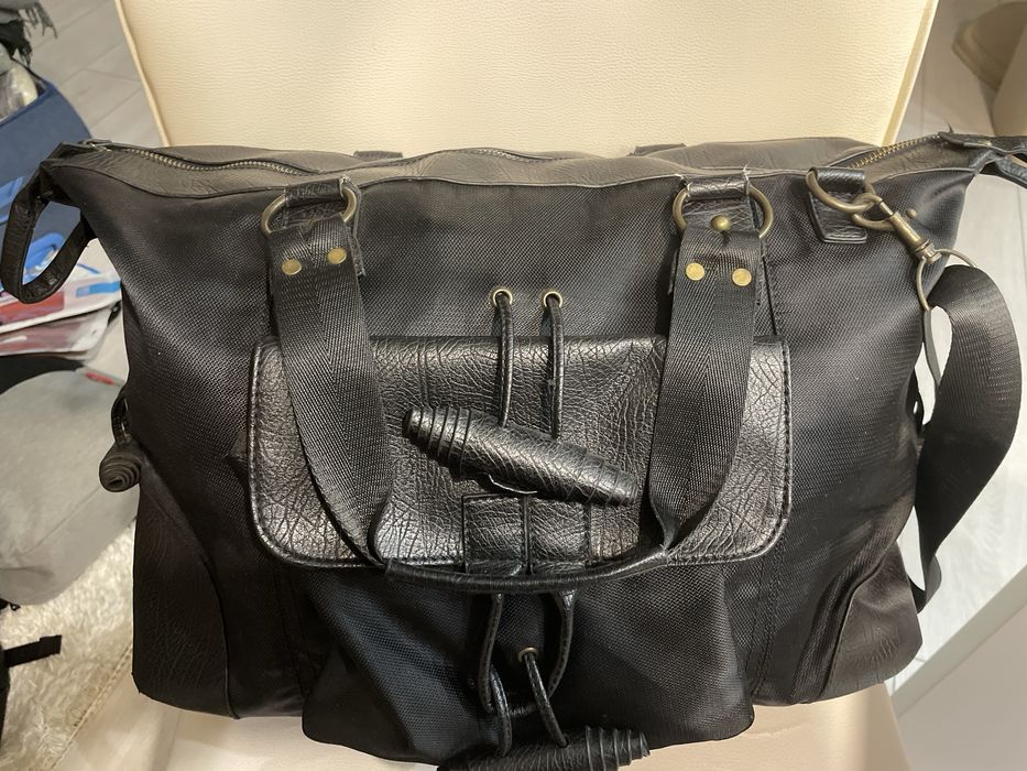 Дорожня сумка чорна, велика, з плечовим ременем