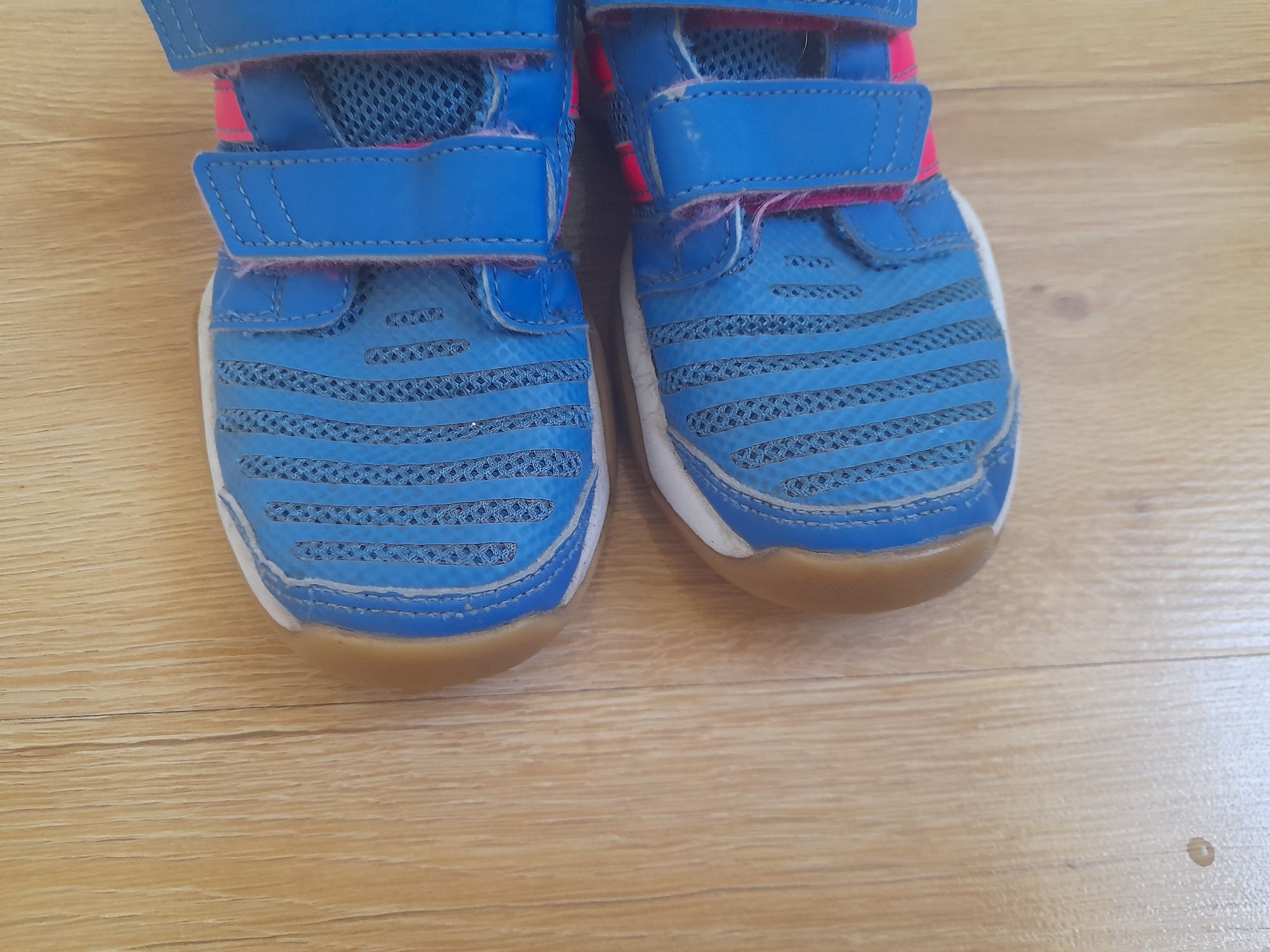 Buty sportowe adidas dla dziewczynki 29
