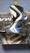 Buty motocyklowe prawie nowe.