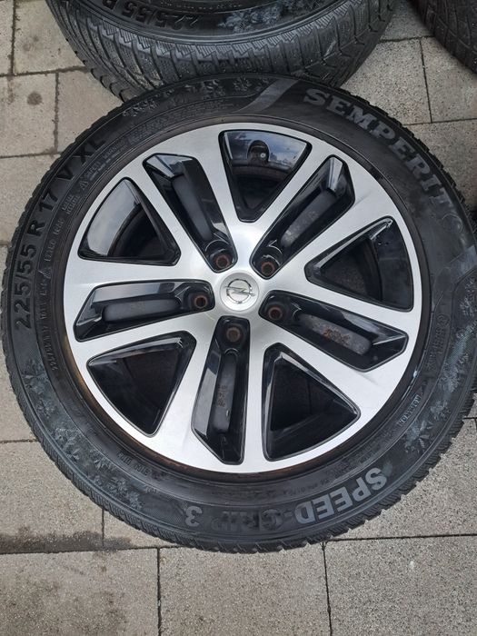 Stan bdb gotowe do założenia z czujnikami ciśnienia 5x115