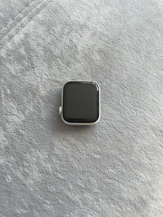 Apple Watch Series 4 40mm (GPS), 16 ГБ — Silver