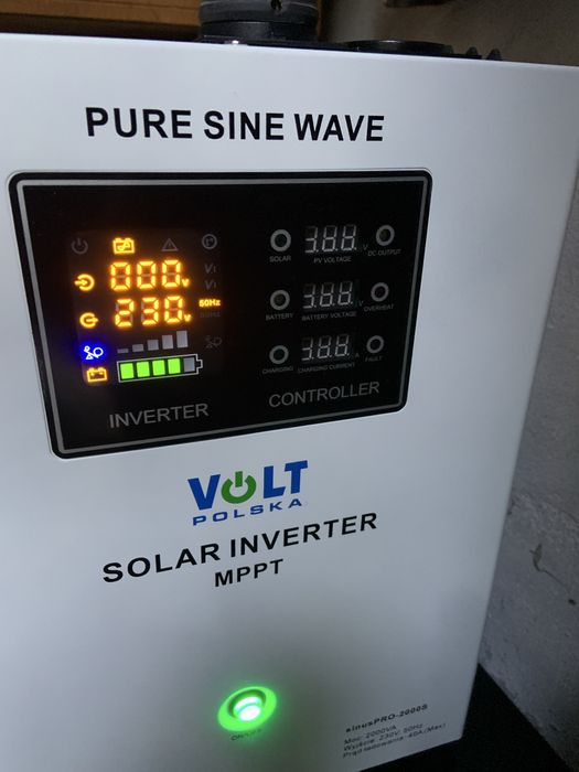 Гібридний ДБЖ/інвертор Volt Polska SINUS PRO 2000 S 24/230V 1400/2000W