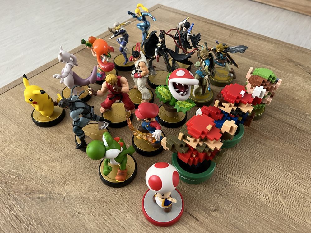 19 figurek Amiibo