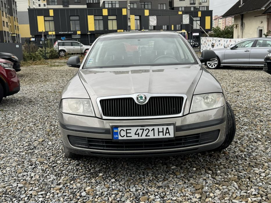 Продам Шкоду Октавію 2010 рік 1.4 бендзин