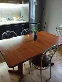 Stół kuchenny z krzesłami rozkładany