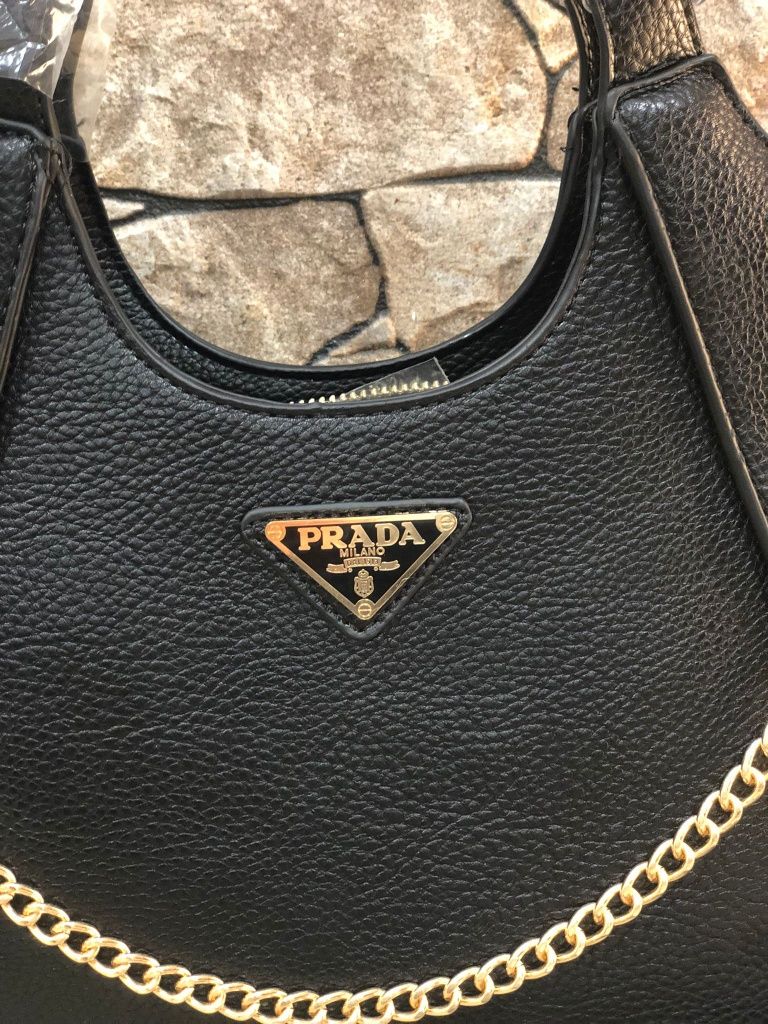 Bolsa da prada nova