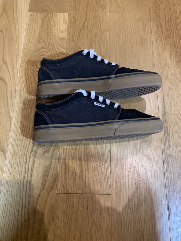 Vans Chukka Low pretas