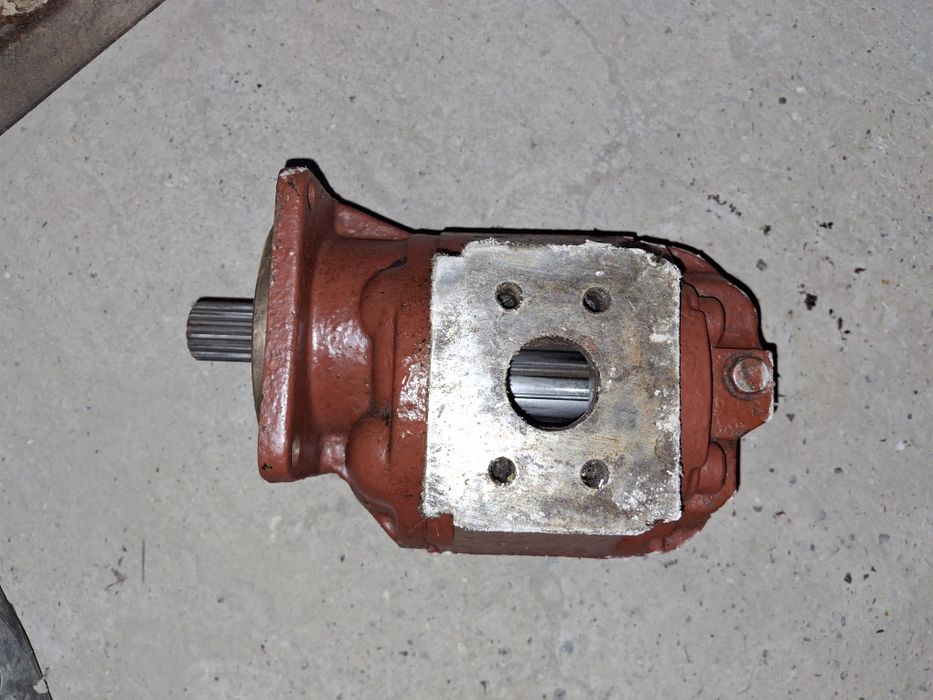 Pompa główna do ładowarki  fadroma ł