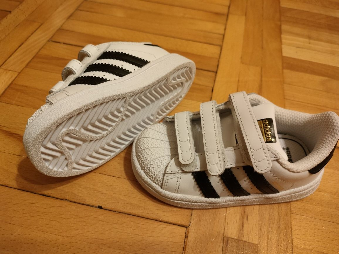 Buciki Adidas Superstar 22