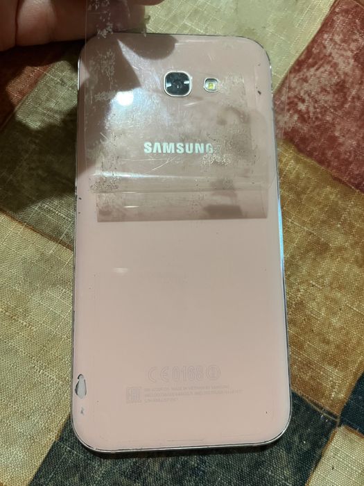 Смартфон Samsung Galaxy A7 (2017) SM-A720F