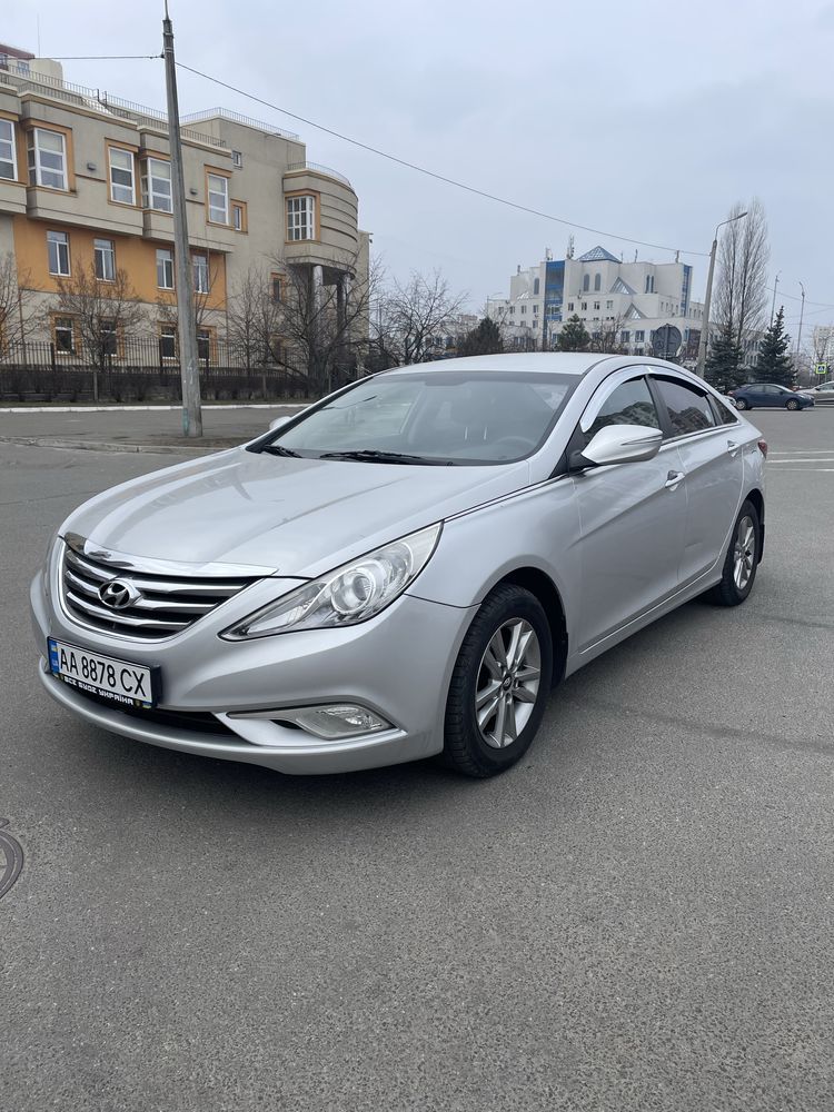 Hyundai Sonata 2012