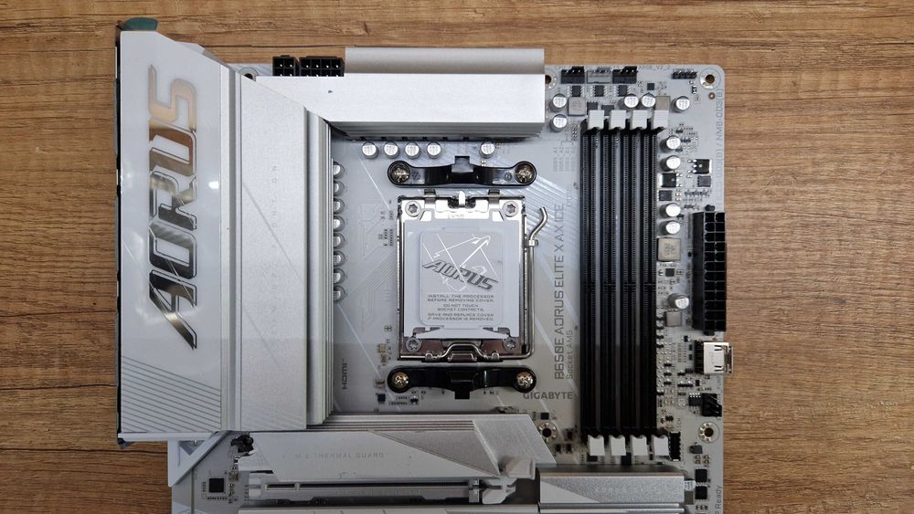 Płyta główna Gigabyte B650E AORUS ELITE X AX ICE box gwarancja  N2324