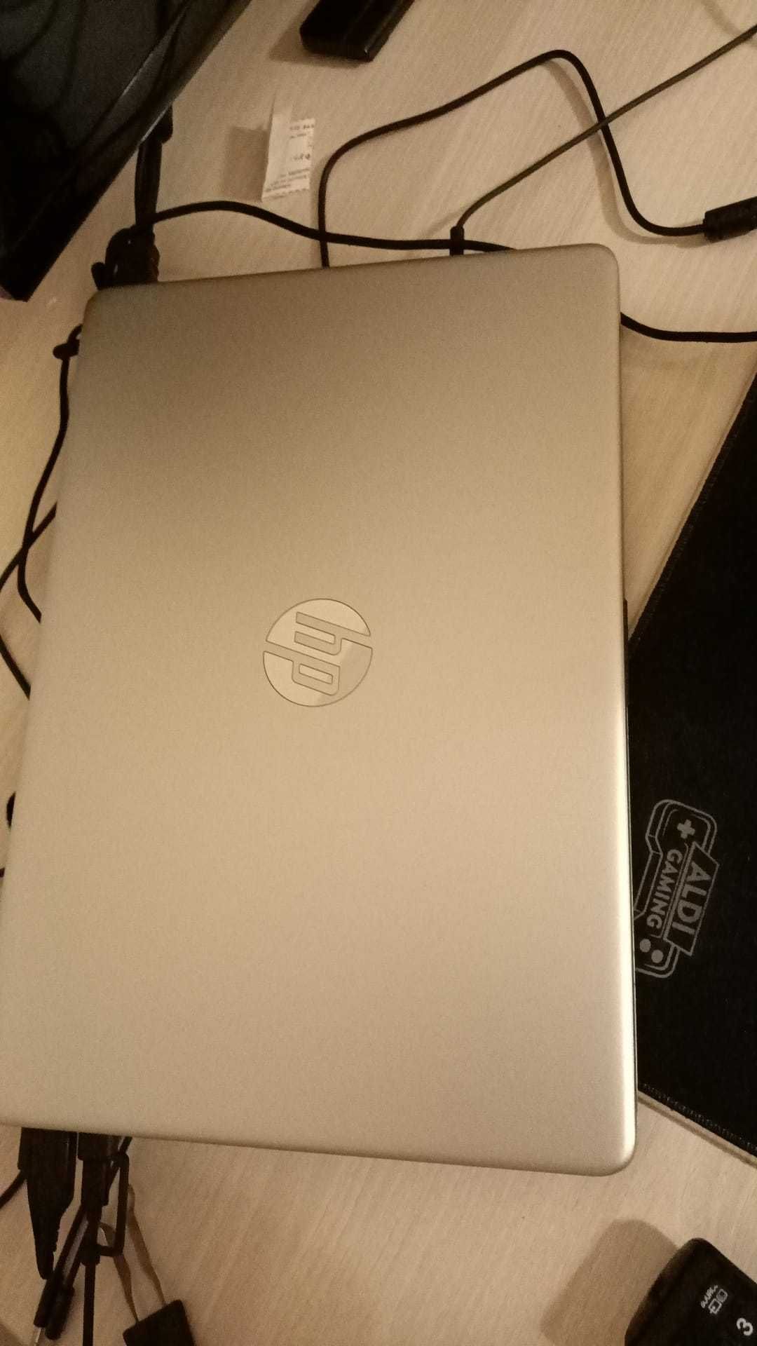 Laptop HP dla nauki lub pracy