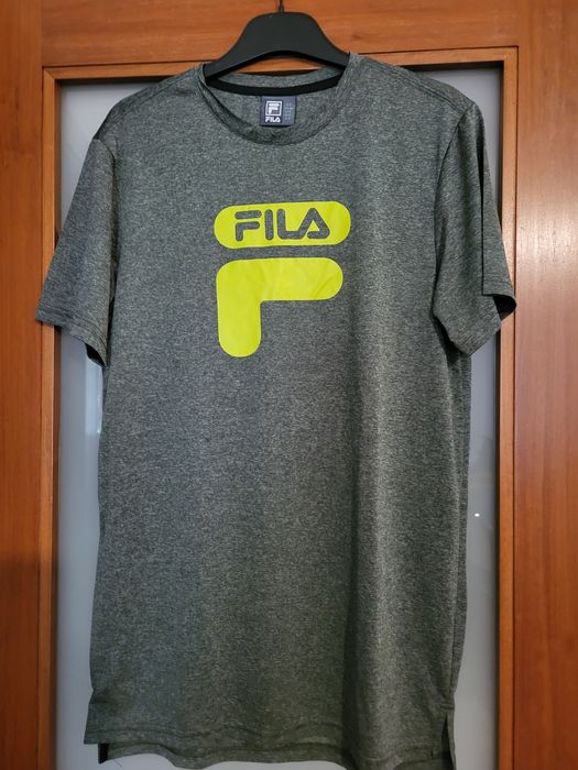 T-shirts tamanho 16 anos