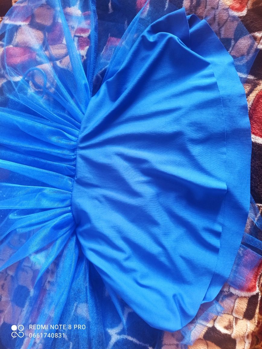 Плаття синього кольору з паєтками та фатином на дівчинку 4-5 років
