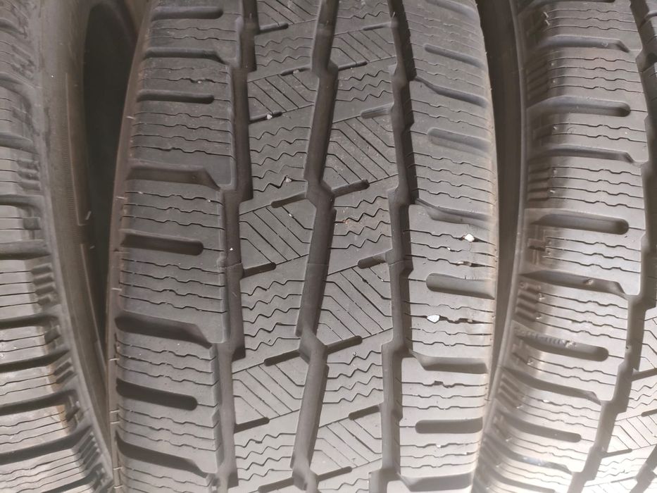 215/60r17C  Michelin Agilis Alpin