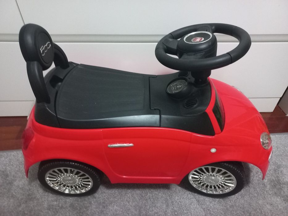 Carro vermelho Criança