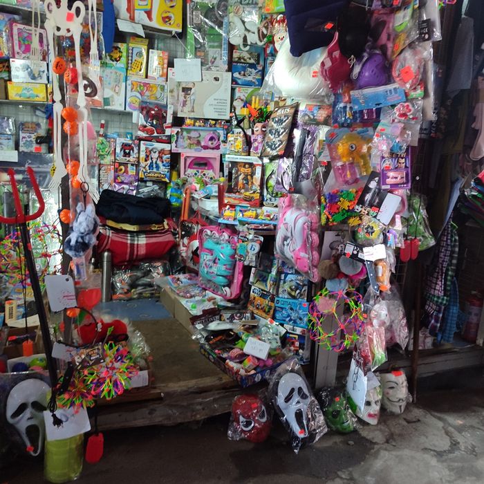 . Распродажа . Днепр .Озерка. Игрушка ,спорт,ледянки ,