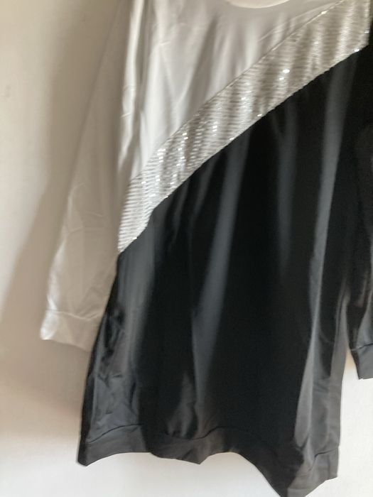 Vestido Novo tons nranco/ preto/ prata