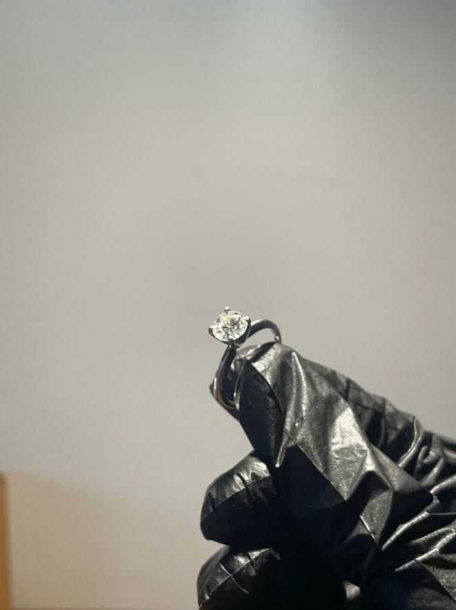 Anel com Diamante Natural - ROLEX PARTNER