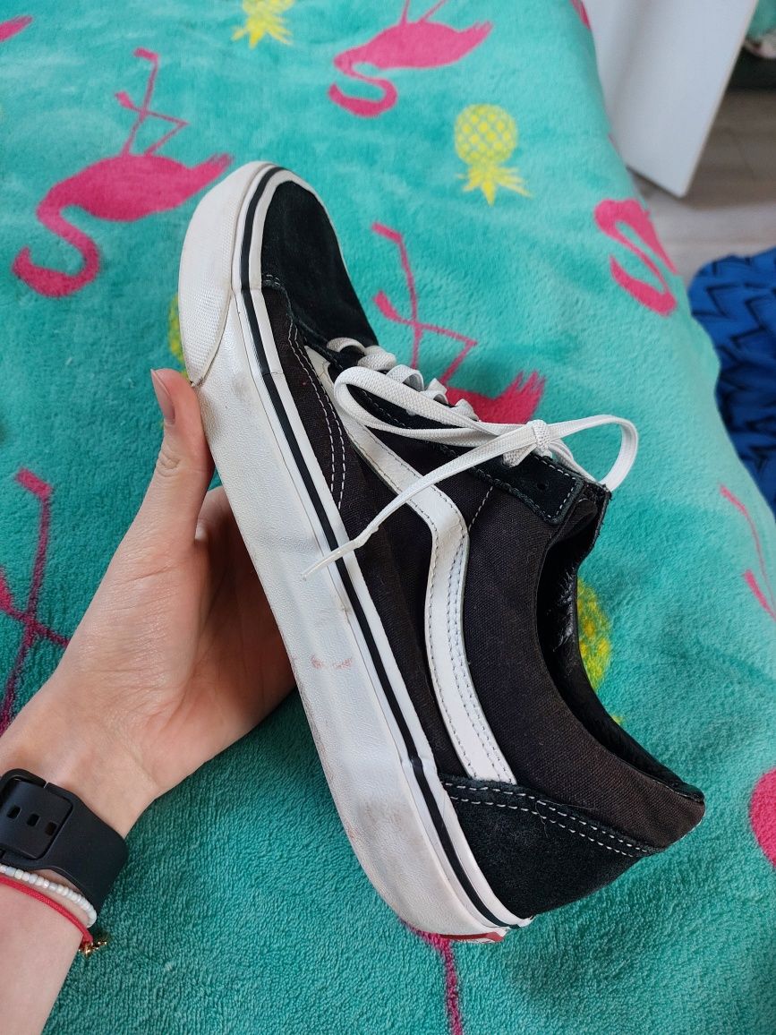 Buty Vansy czarno białe