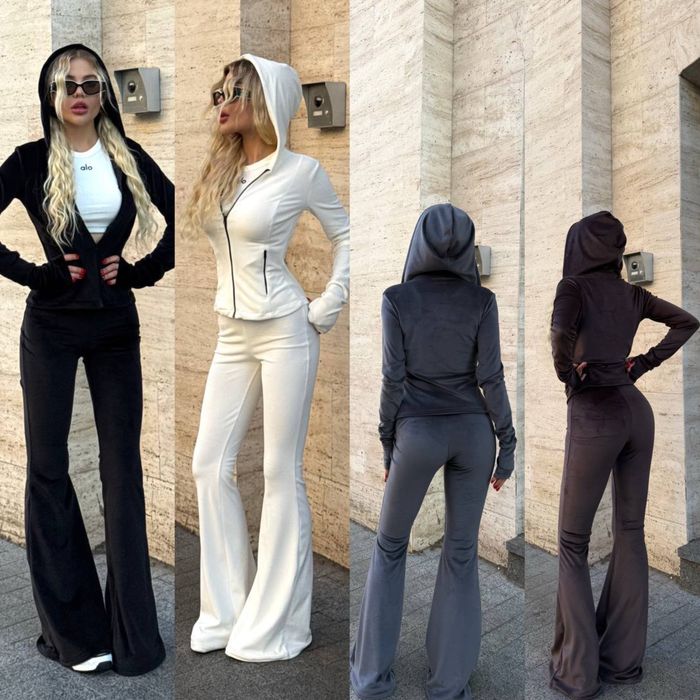 Костюм женский с штанами клеш