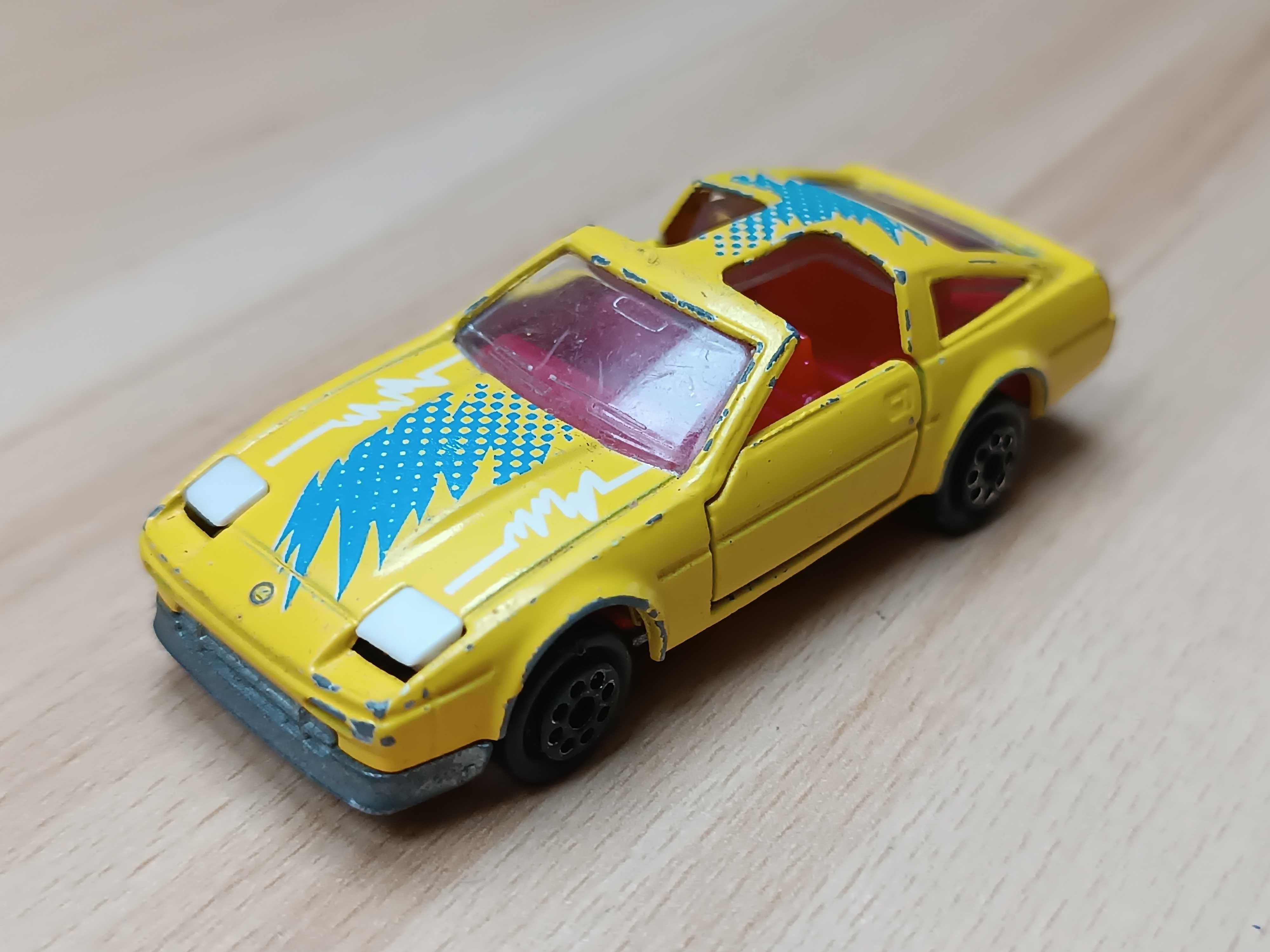 Majorette Nissan 300 ZX Turbo żółty Samochodziki resorak ruchome drzwi