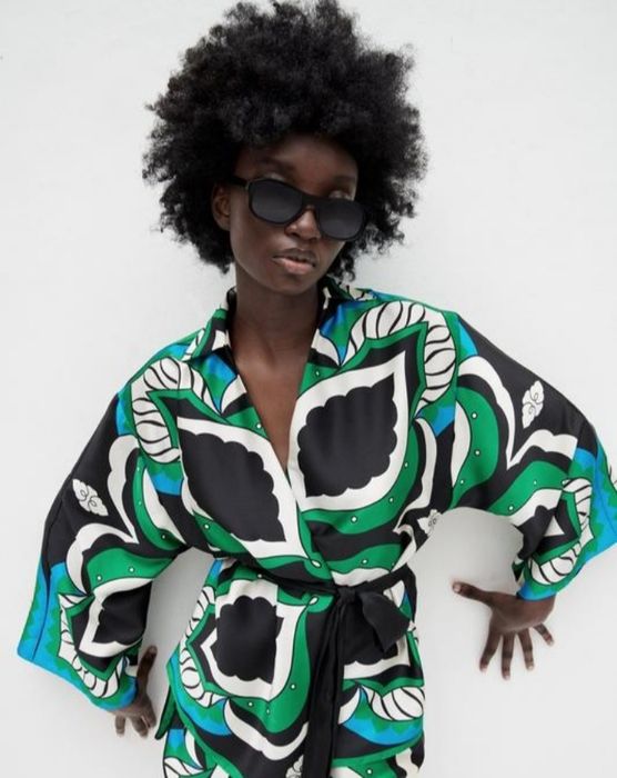 Шикарна,сатинова блуза.