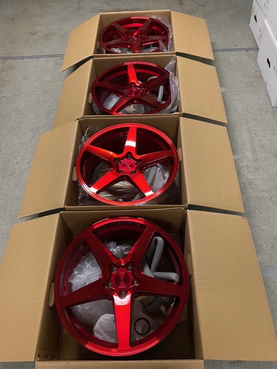 Vag Czerwone Nowe Felgi Rotiform WGR 20 X 8,5 5 X 112