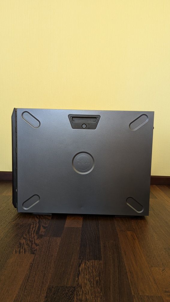 Dell PowerEdge  T330  E3-1270 v5 32GB