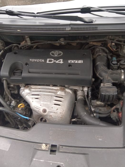 Продам тойоту авенсіс