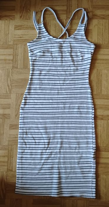 Reserved letnia sukienka r.XS