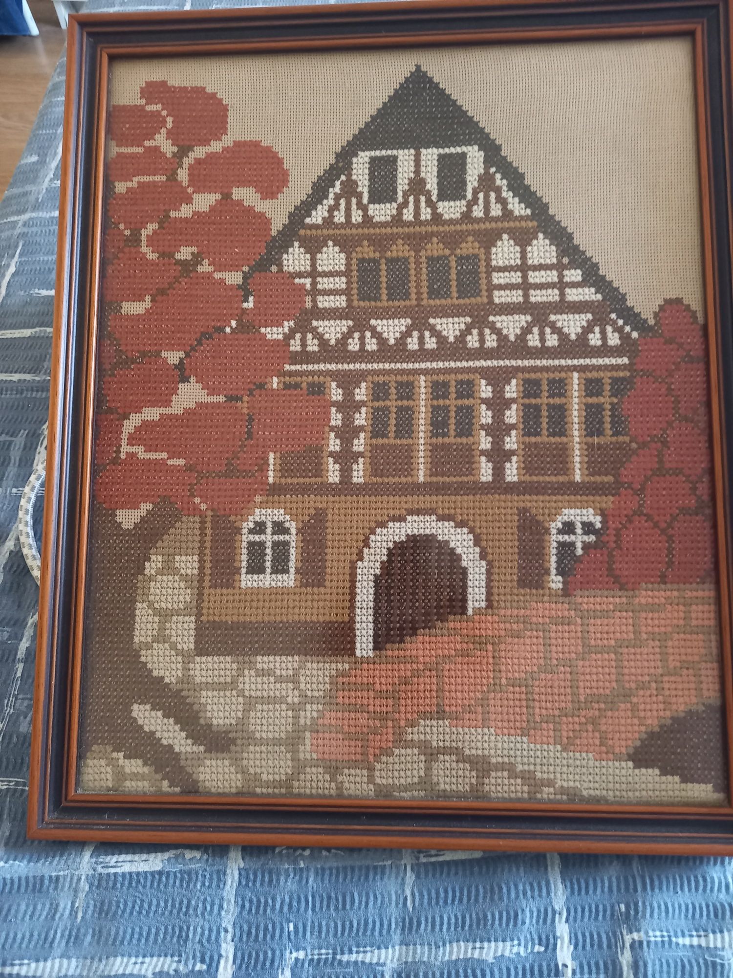 Quadro bordado a ponto cruz
