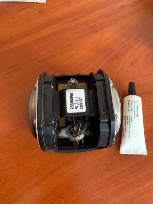 Пульсатор попарного доїння DeLaval ДеЛаваль HP101 ; HP 102