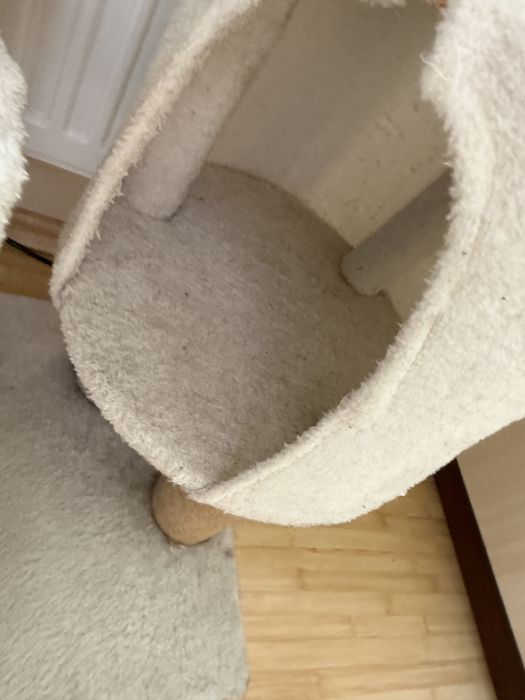 Wysoki drapak dla kotów