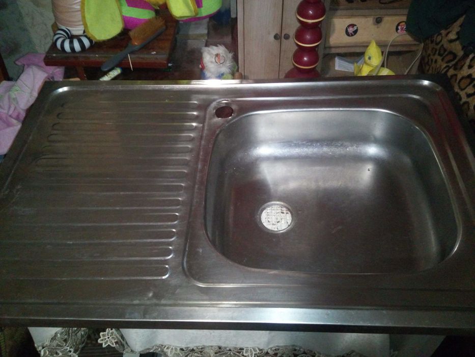 Умивальнік нержавейка.Дліна-80см,Ширина-50см.