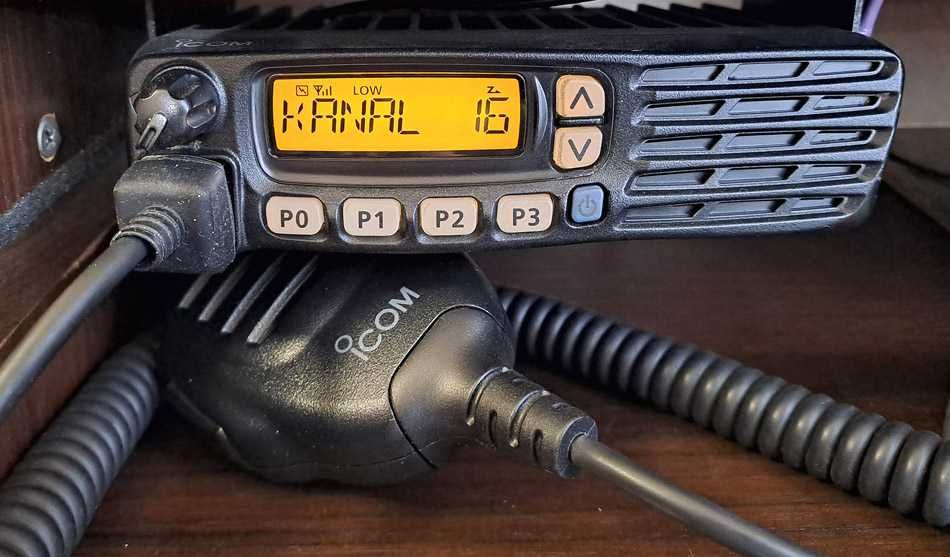 PMR Radio ICOM , 400 - 470 MHz - full-TX, 25 Watt, radiotelefon