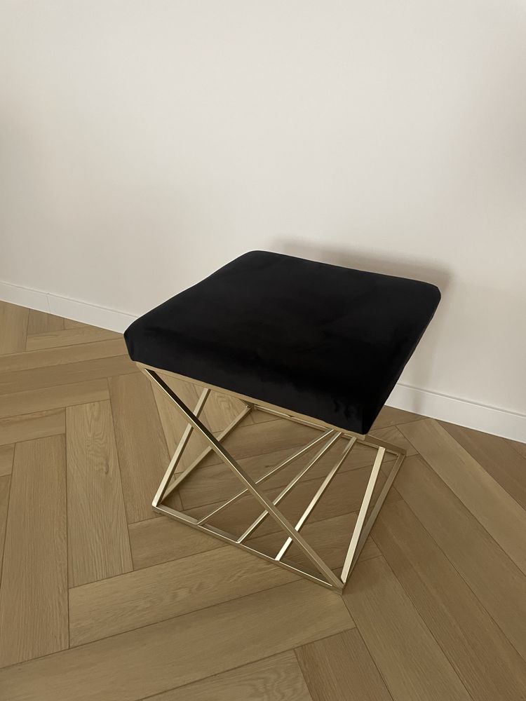 Sprzedam krzeslo , taboret do toaletki lub biurka