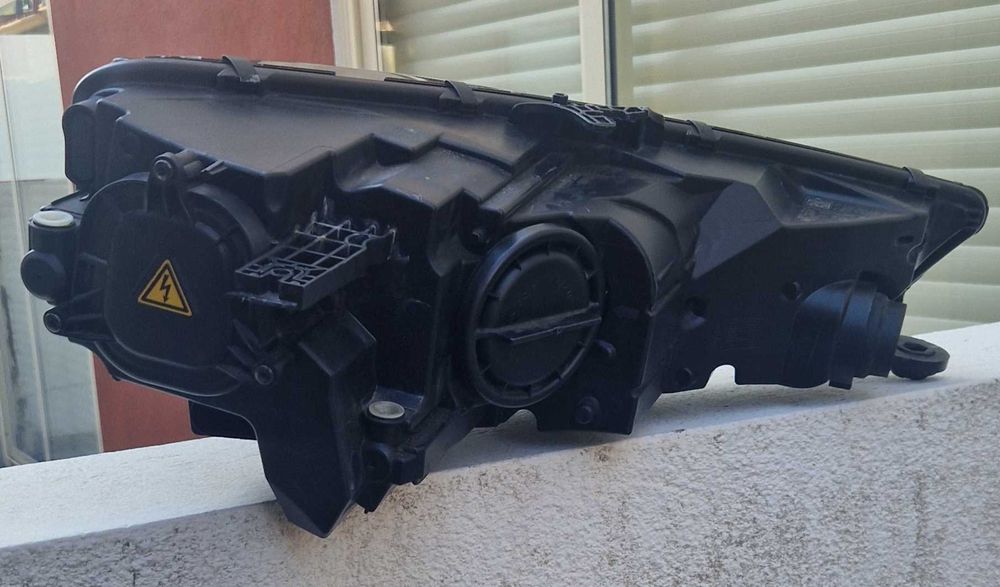 Farol Esquerdo AUDI A4 B9 2015/2016