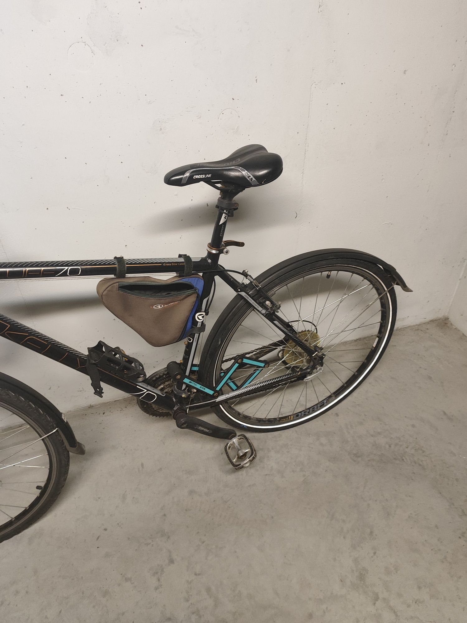 Rower kellys Cliff 70 rama 21