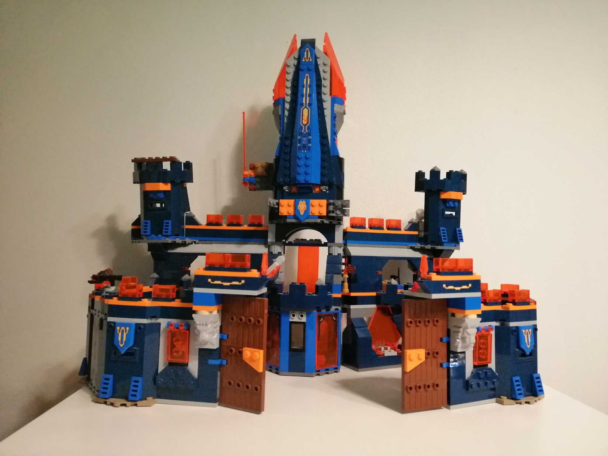 zamek z zestawu LEGO Nexo Knights 70357