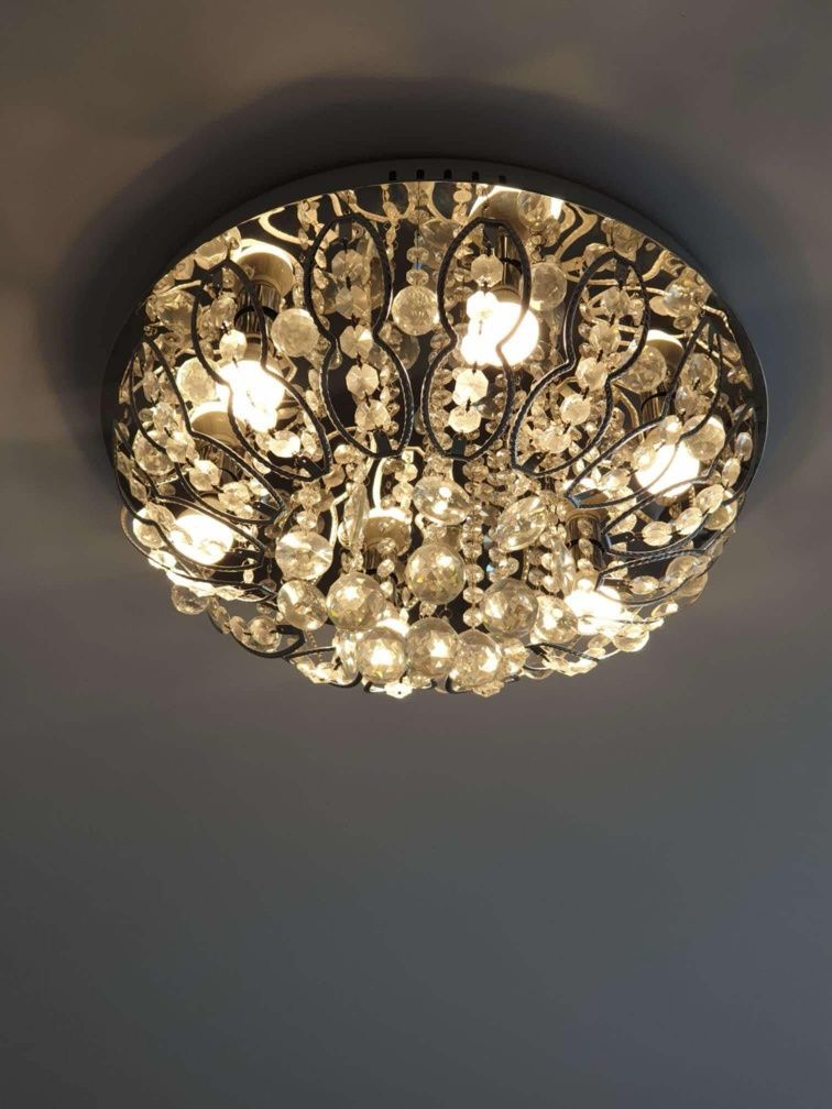 Żyrandol oświetlenie LED