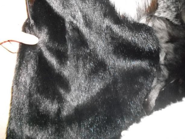 шуба сурок (полевая норка ) с чернобуркой 46-48 размер