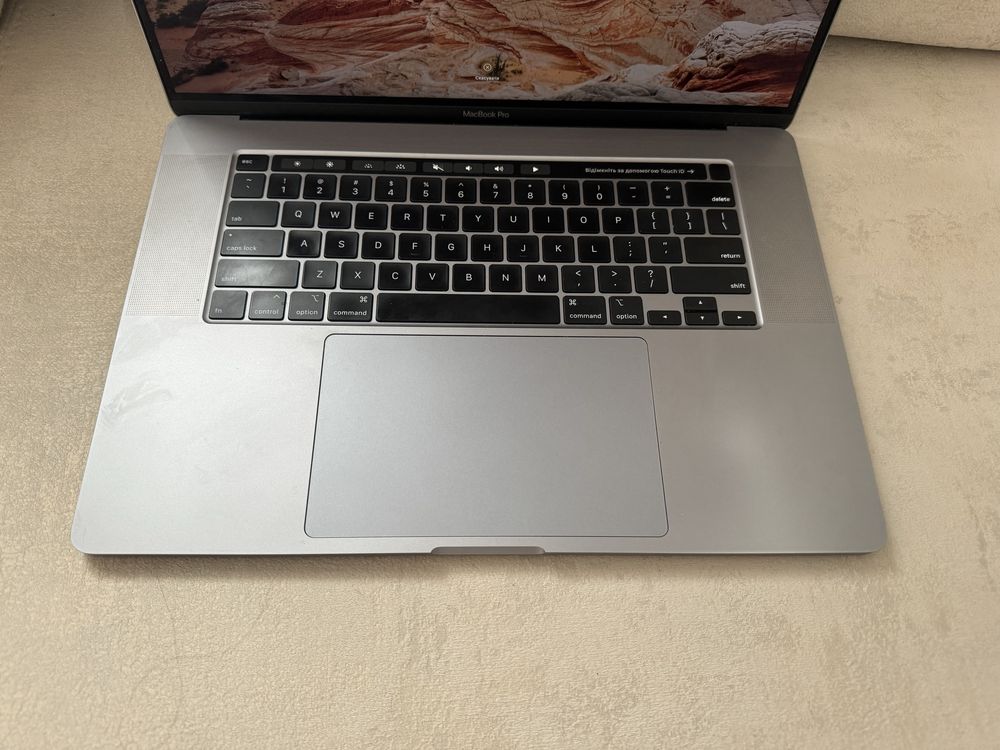 Особистий macbook pro 16 2019 i7/16/1tb